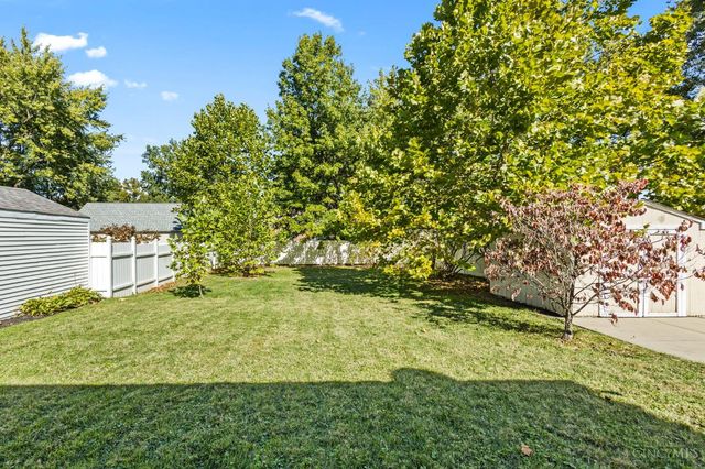 3828 St Johns Terrace, Deer Park, OH 45236