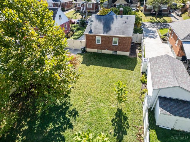 3828 St Johns Terrace, Deer Park, OH 45236