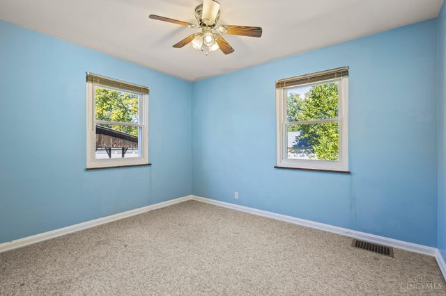 3828 St Johns Terrace, Deer Park, OH 45236