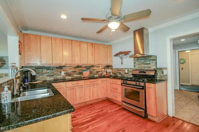 7839 Lake Shore Boulevard, Mentor On The Lake, OH 44060