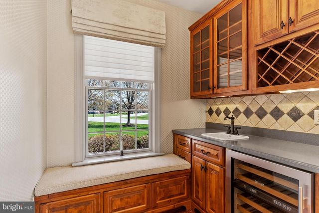 2301 CLARIDGE CT, Enola, PA 17025