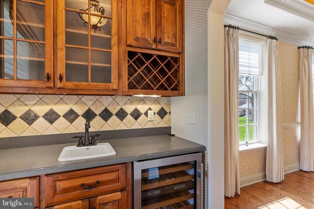 2301 CLARIDGE CT, Enola, PA 17025