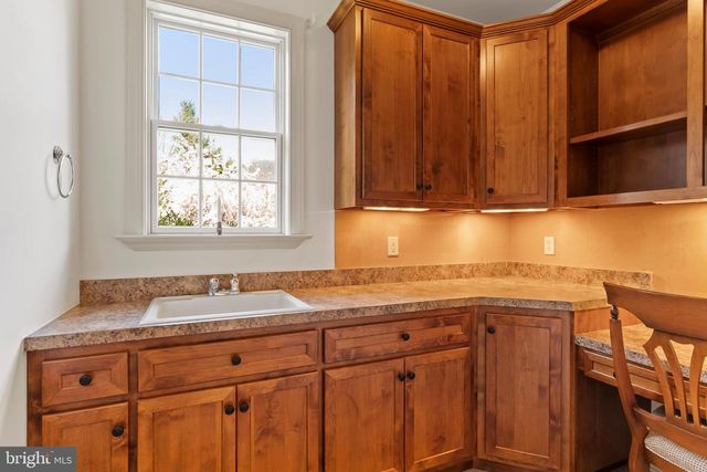 2301 CLARIDGE CT, Enola, PA 17025