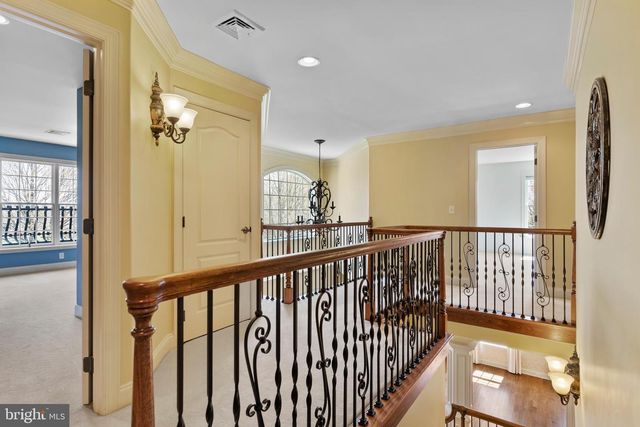 2301 CLARIDGE CT, Enola, PA 17025