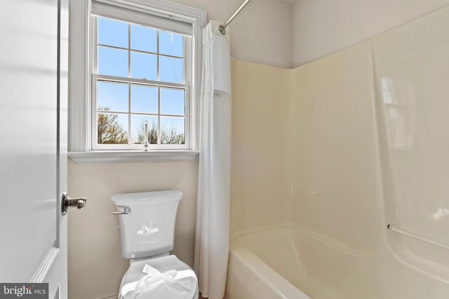 2301 CLARIDGE CT, Enola, PA 17025