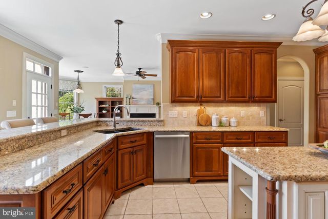 2301 CLARIDGE CT, Enola, PA 17025