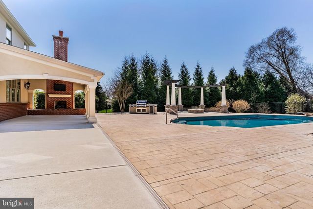 2301 CLARIDGE CT, Enola, PA 17025