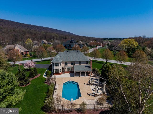 2301 CLARIDGE CT, Enola, PA 17025