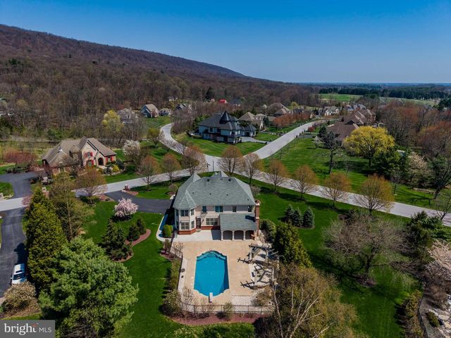 2301 CLARIDGE CT, Enola, PA 17025