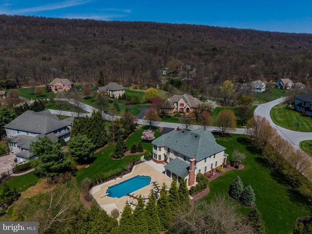 2301 CLARIDGE CT, Enola, PA 17025