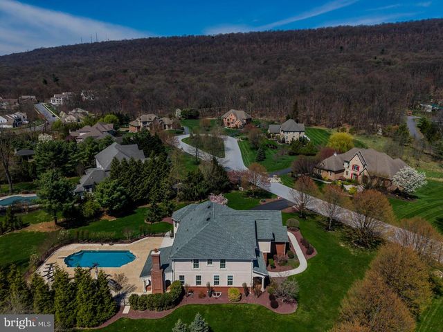 2301 CLARIDGE CT, Enola, PA 17025
