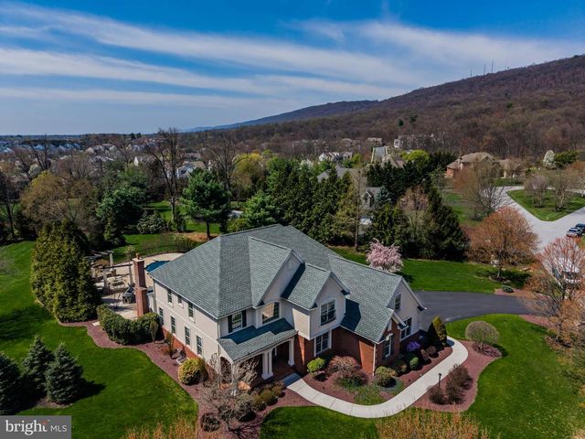 2301 CLARIDGE CT, Enola, PA 17025