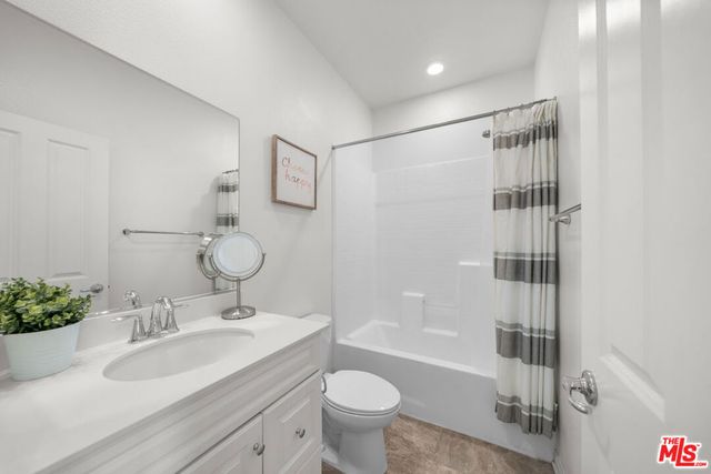 10712 Parrot Avenue, Downey, CA 90241