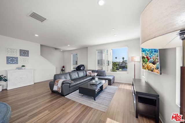 10712 Parrot Avenue, Downey, CA 90241