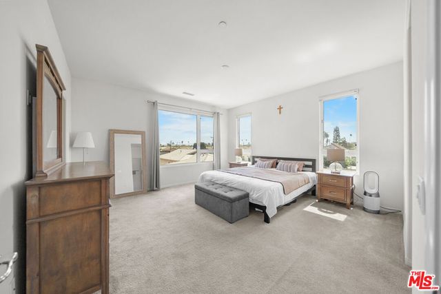 10712 Parrot Avenue, Downey, CA 90241
