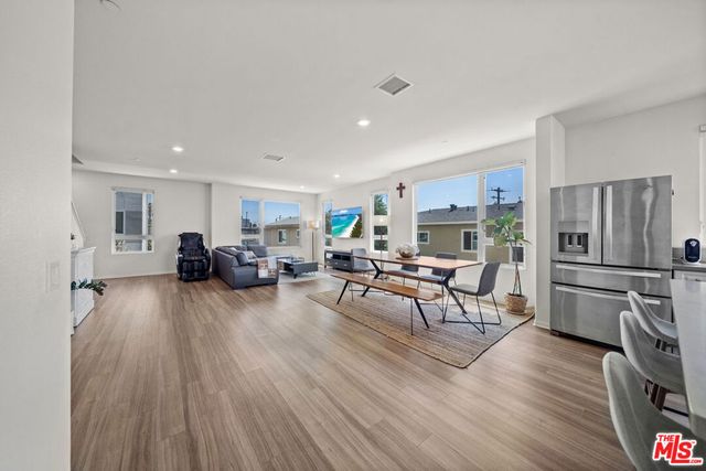 10712 Parrot Avenue, Downey, CA 90241