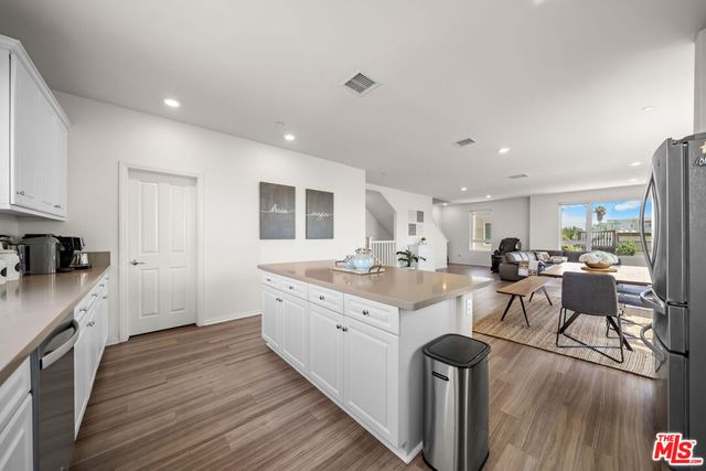 10712 Parrot Avenue, Downey, CA 90241