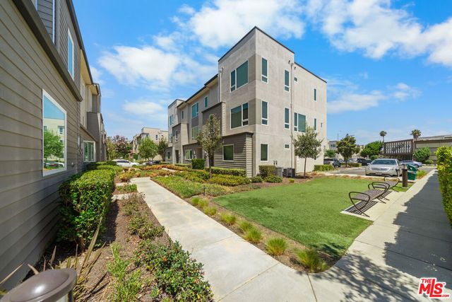 10712 Parrot Avenue, Downey, CA 90241