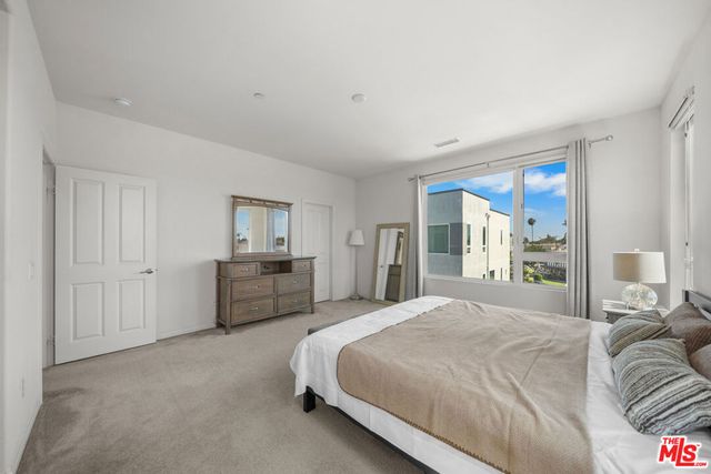 10712 Parrot Avenue, Downey, CA 90241