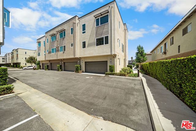 10712 Parrot Avenue, Downey, CA 90241