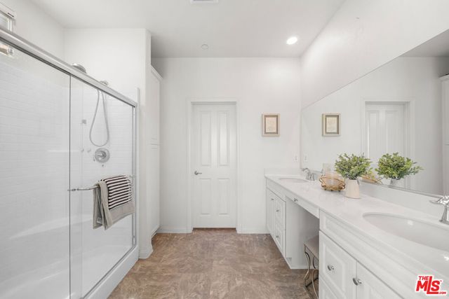 10712 Parrot Avenue, Downey, CA 90241
