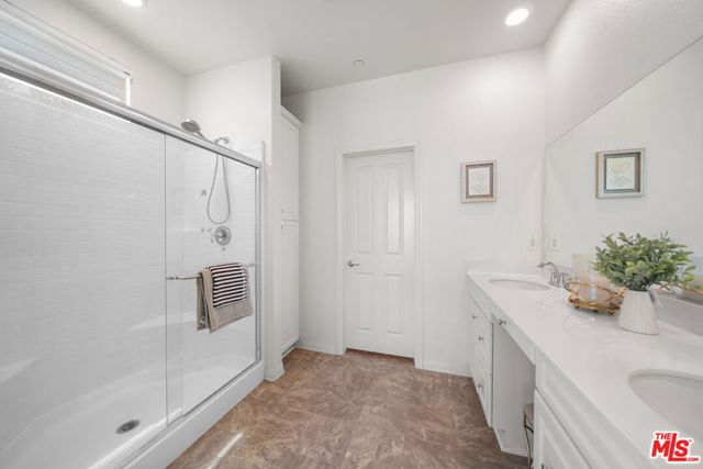 10712 Parrot Avenue, Downey, CA 90241