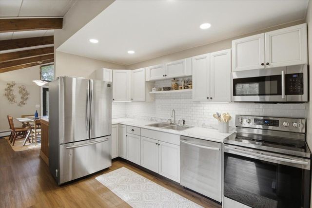367 Shady Pines, Sunderland, VT 05250