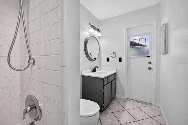 10464 BRIDLEWOOD AVENUE, Orlando, FL 32825