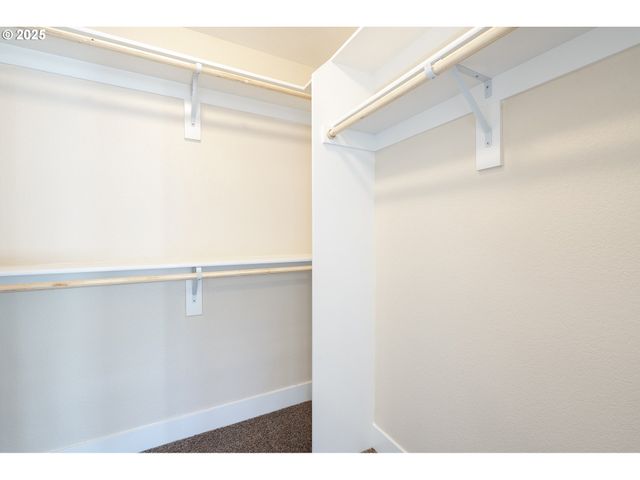 115 E JERSEY St, Gladstone, OR 97027