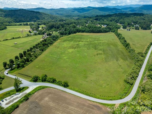 Mini Farm 3 TBD Coventry Drive, Brevard, NC 28712