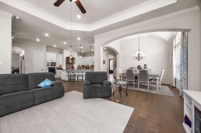 16807 Dry Creek Falls Boulevard, Cypress, TX 77433