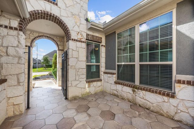 16807 Dry Creek Falls Boulevard, Cypress, TX 77433