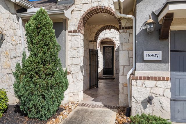 16807 Dry Creek Falls Boulevard, Cypress, TX 77433