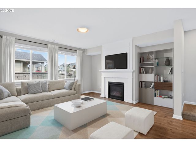 2081 SILVERSTONE Dr, Forest Grove, OR 97116