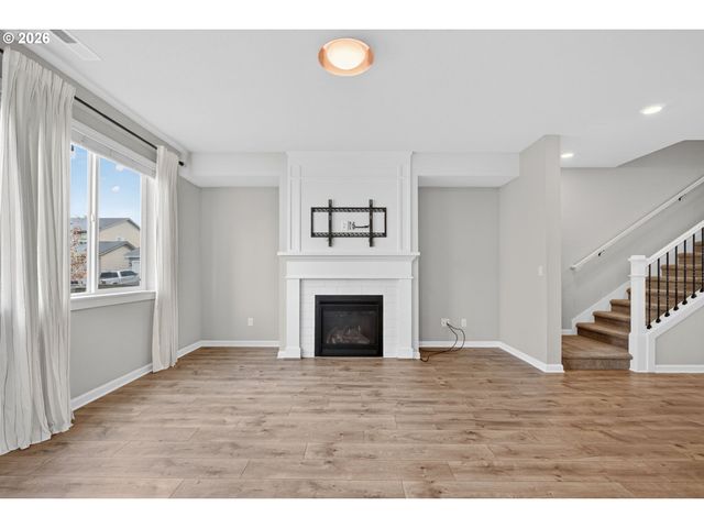 2081 SILVERSTONE Dr, Forest Grove, OR 97116