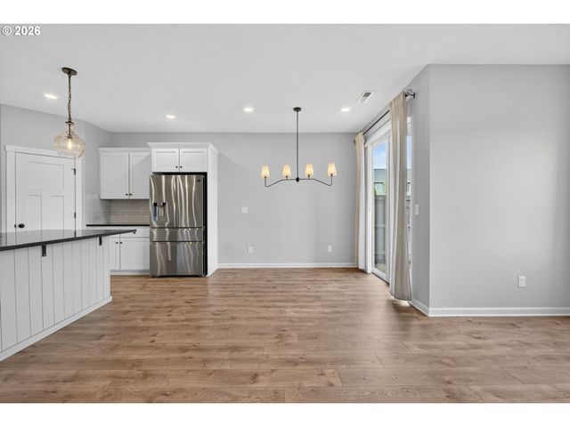 2081 SILVERSTONE Dr, Forest Grove, OR 97116