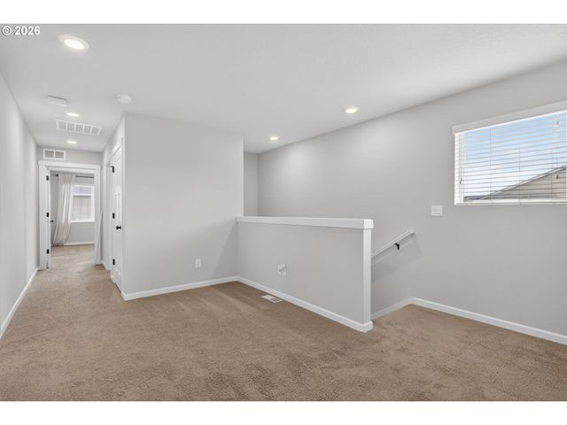 2081 SILVERSTONE Dr, Forest Grove, OR 97116