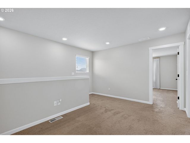 2081 SILVERSTONE Dr, Forest Grove, OR 97116