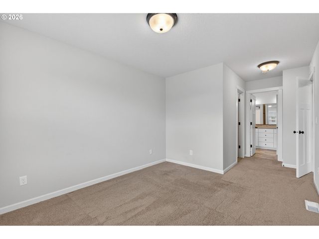 2081 SILVERSTONE Dr, Forest Grove, OR 97116