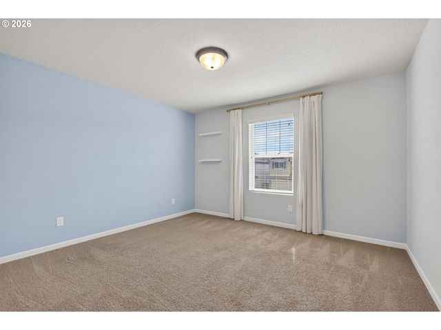 2081 SILVERSTONE Dr, Forest Grove, OR 97116