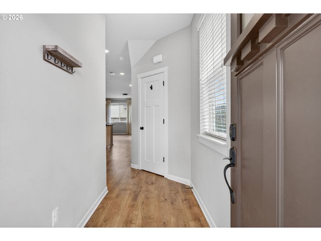 2081 SILVERSTONE Dr, Forest Grove, OR 97116