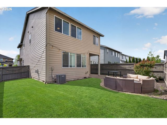 2081 SILVERSTONE Dr, Forest Grove, OR 97116