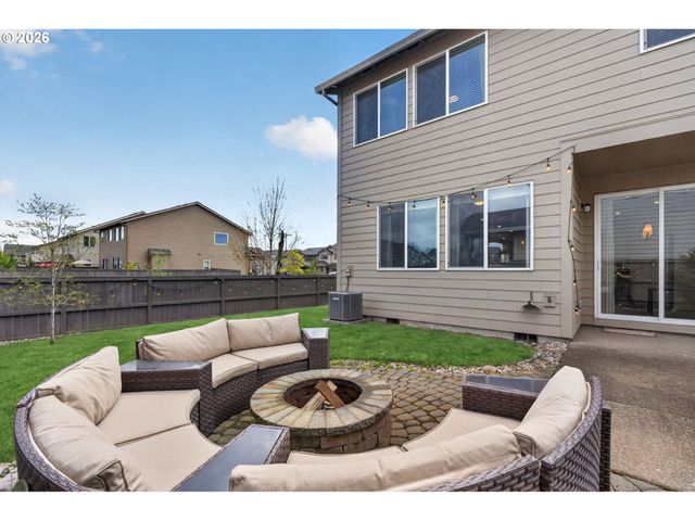 2081 SILVERSTONE Dr, Forest Grove, OR 97116