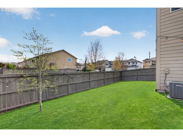 2081 SILVERSTONE Dr, Forest Grove, OR 97116