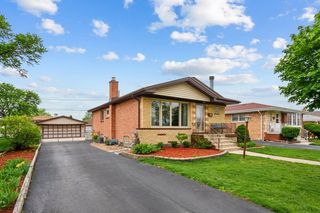 7944 Austin Avenue, Burbank, IL 60459