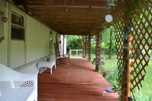 1557 Add Stafford Rd, Hilham, TN 38568