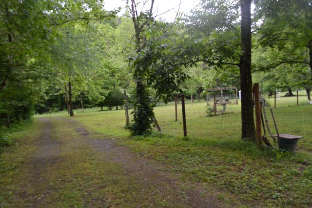 1557 Add Stafford Rd, Hilham, TN 38568