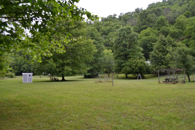 1557 Add Stafford Rd, Hilham, TN 38568