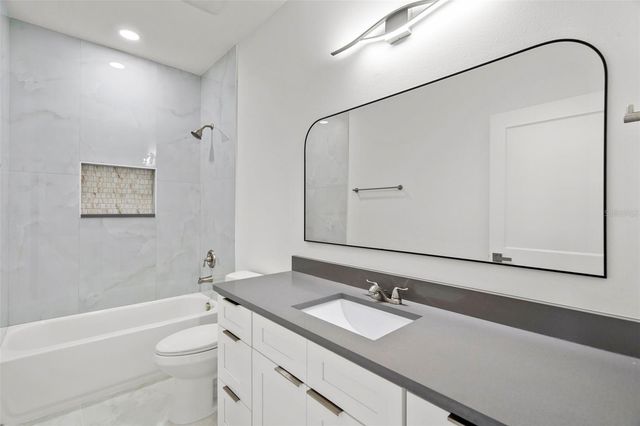 8522 N ASHLEY STREET, Tampa, FL 33604