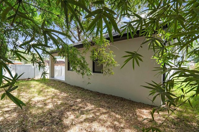 8522 N ASHLEY STREET, Tampa, FL 33604